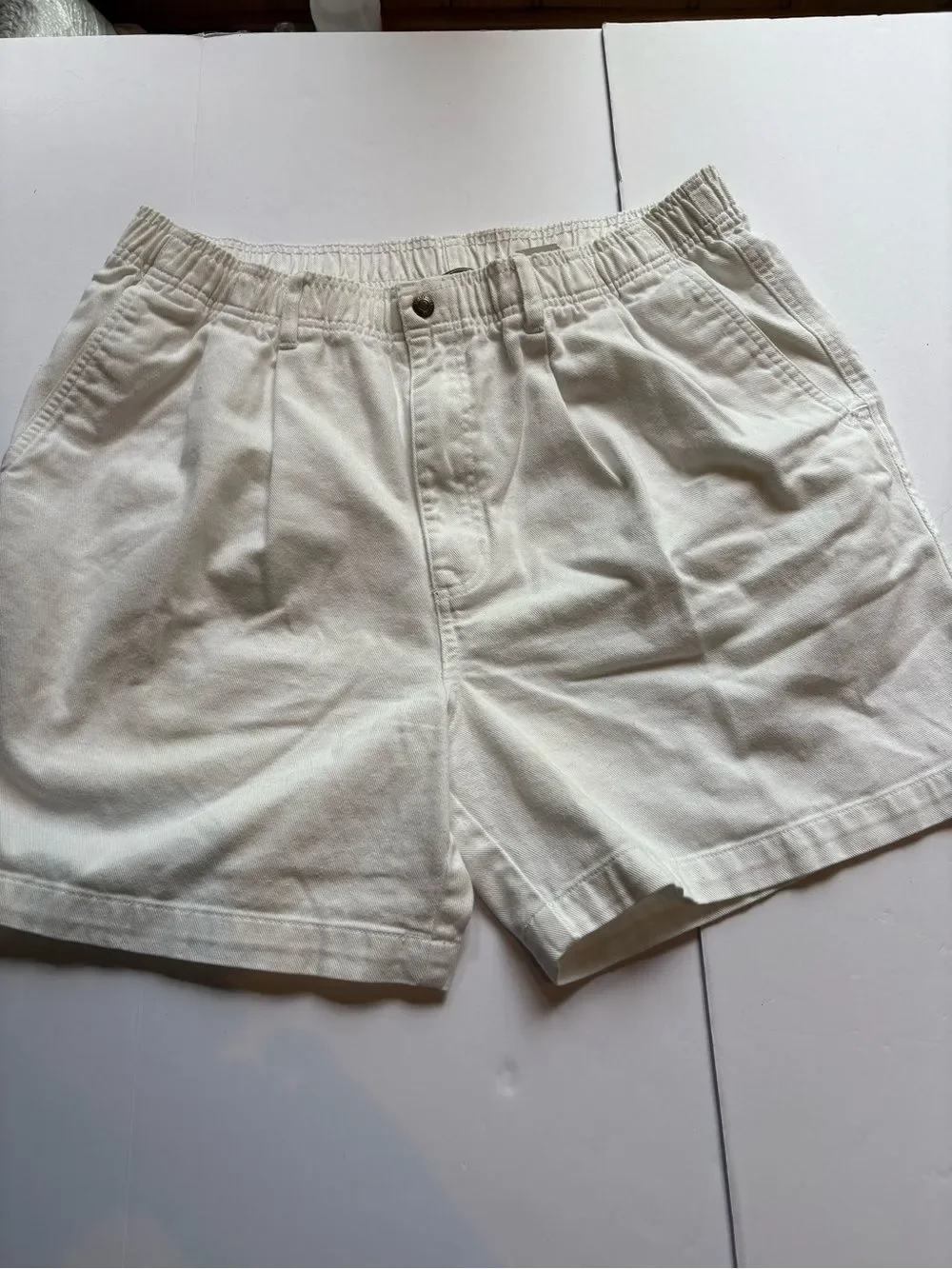 Eddie Bauer Men's Relaxed Fit Elastic-Waist Cotton Shorts - White Size Large